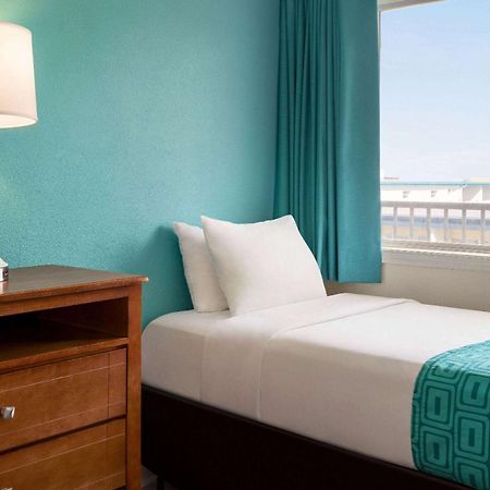 Hotel Howard Johnson By Wyndham Ocean City Oceanfront Exterior foto