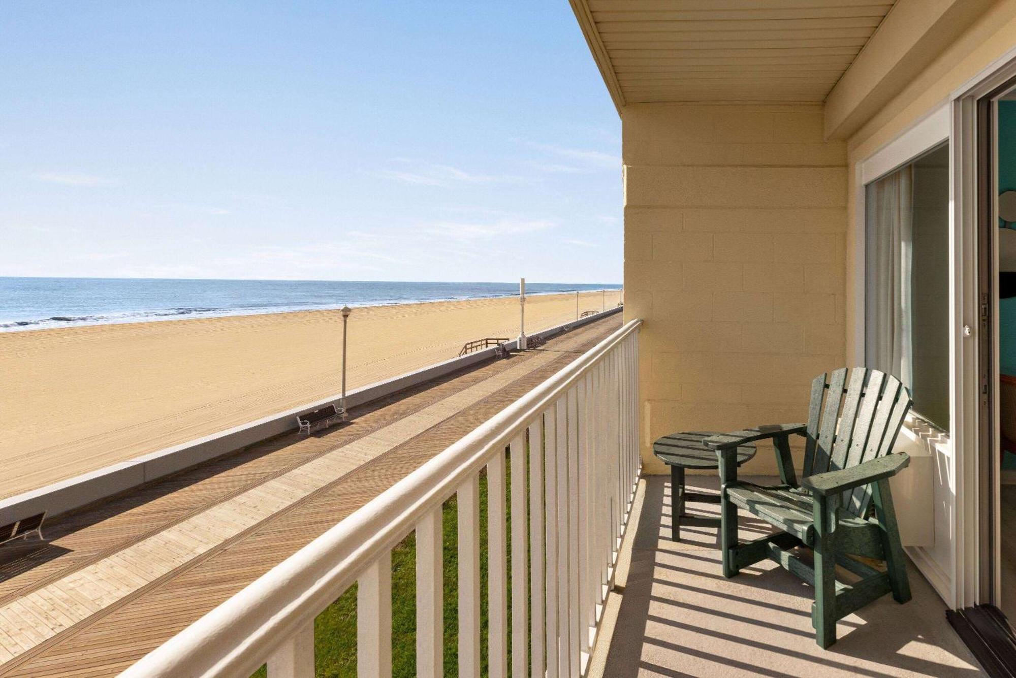 Hotel Howard Johnson By Wyndham Ocean City Oceanfront Exterior foto